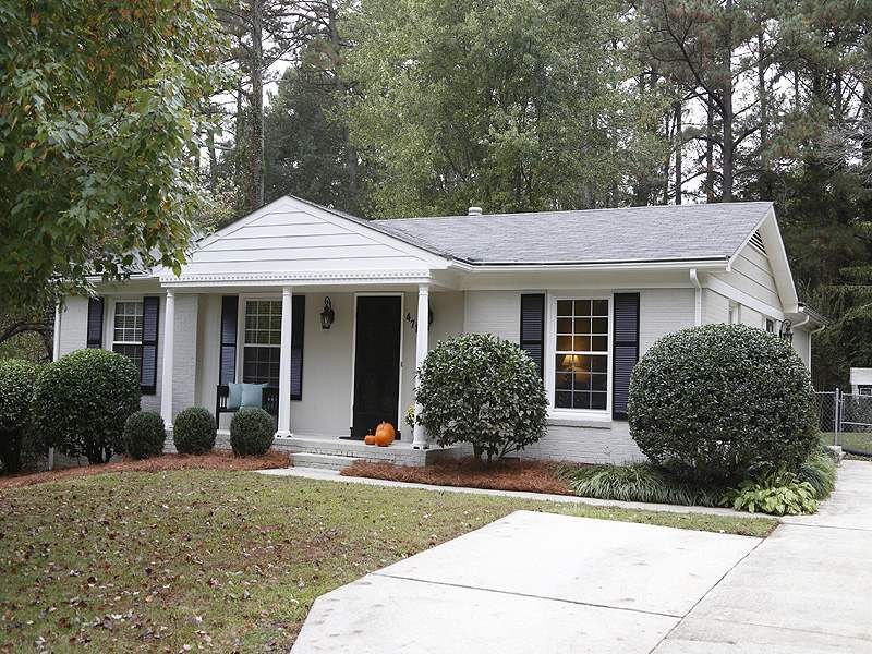 4713 Stonehill Dr, Raleigh, NC 27609