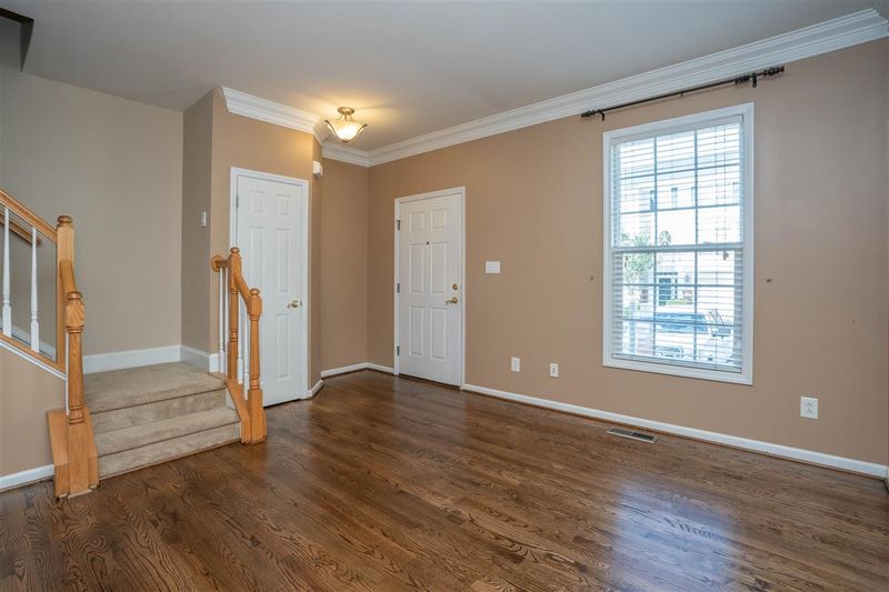 4715 Longhill Ln, Raleigh, NC 27612