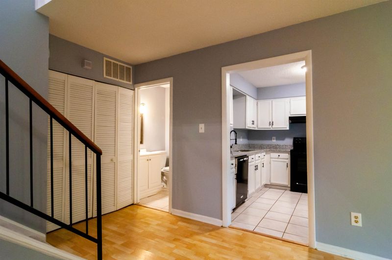 4715 Walden Pond Dr #B, Raleigh, NC 27604
