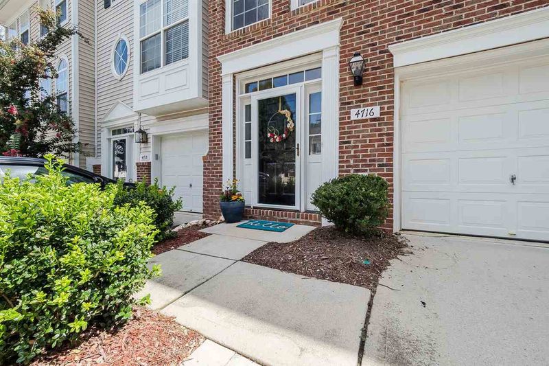 4716 Longhill Ln, Raleigh, NC 27612