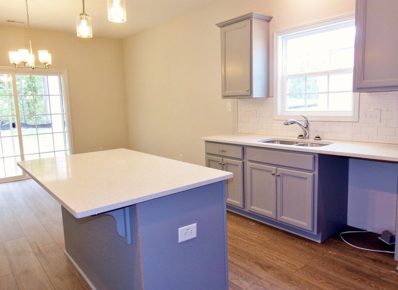 4716 Scenic Pines Dr, Hope Mills, NC 28348