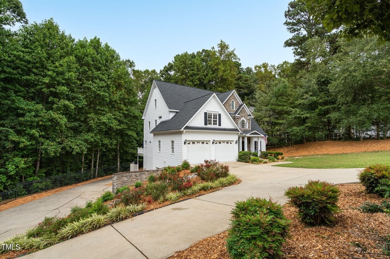 4716 Shady Greens Dr, Fuquay Varina, NC 27526