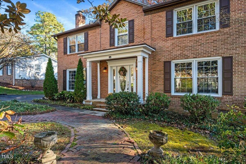 4716 Stonehill Dr, Raleigh, NC 27609