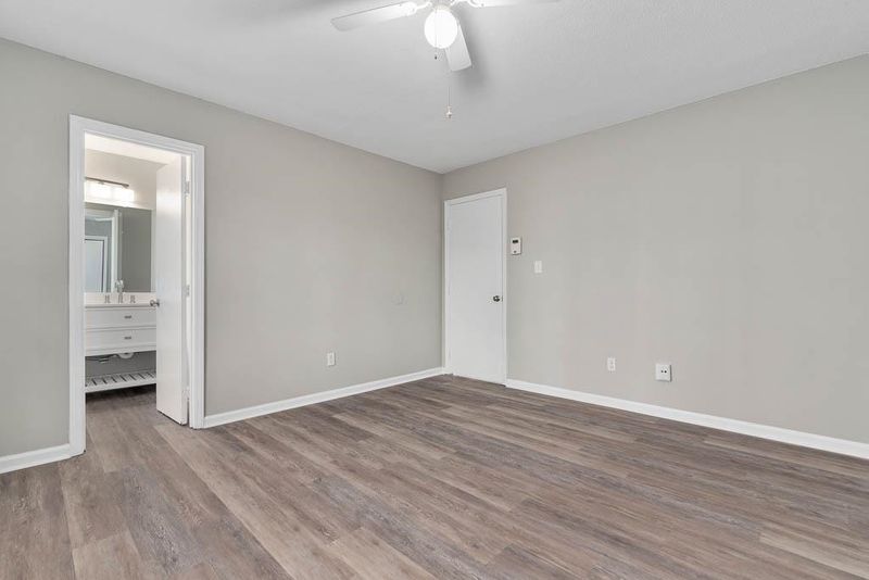 4717 Matt Dr #B, Raleigh, NC 27604