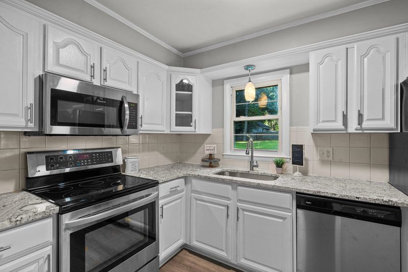 4717 Riverside Dr, Durham, NC 27704