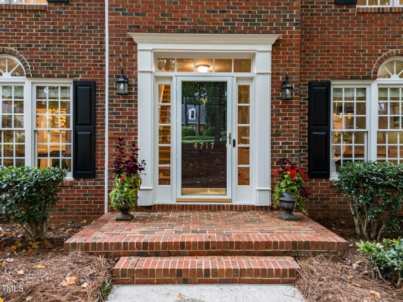 4717 Shadow Ridge Ct, Holly Springs, NC 27540