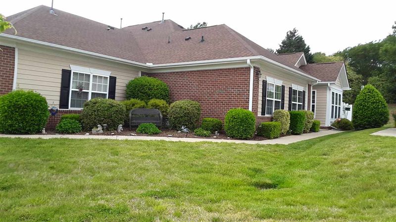 4719 Ivy Crest Ct, Raleigh, NC 27604