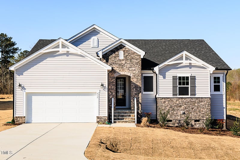 472 Barbour Farm Ln, Four Oaks, NC 27524