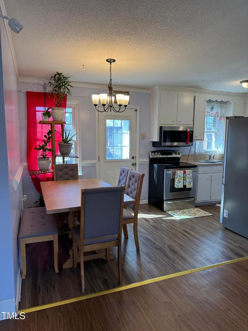 472 Cedar Ln, Mebane, NC 27302