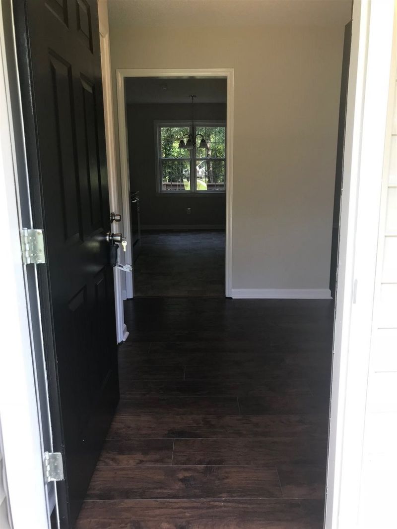 472 Irvan St, Clayton, NC 27520