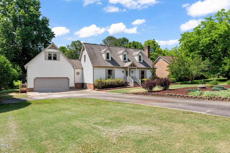 4720 Cedarfield Dr, Raleigh, NC 27606