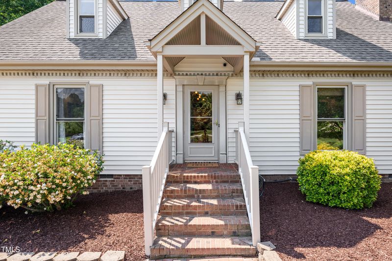 4720 Cedarfield Dr, Raleigh, NC 27606