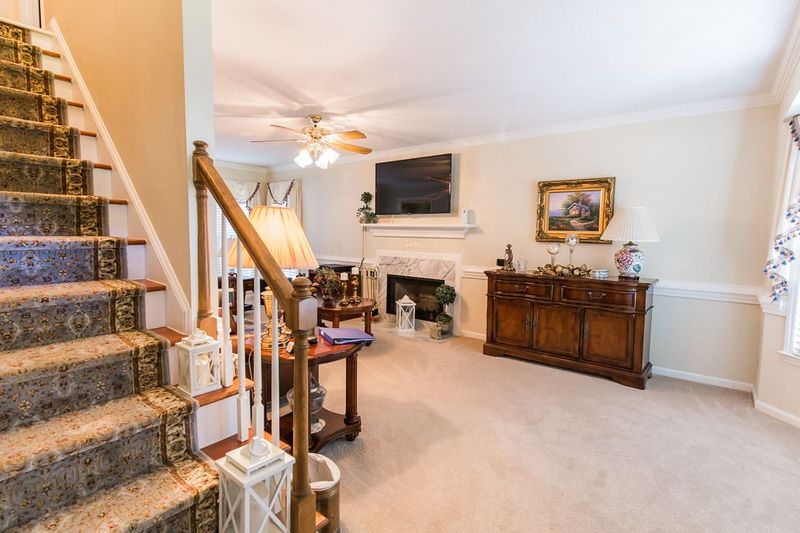 4720 Worthington Dr, Raleigh, NC 27604