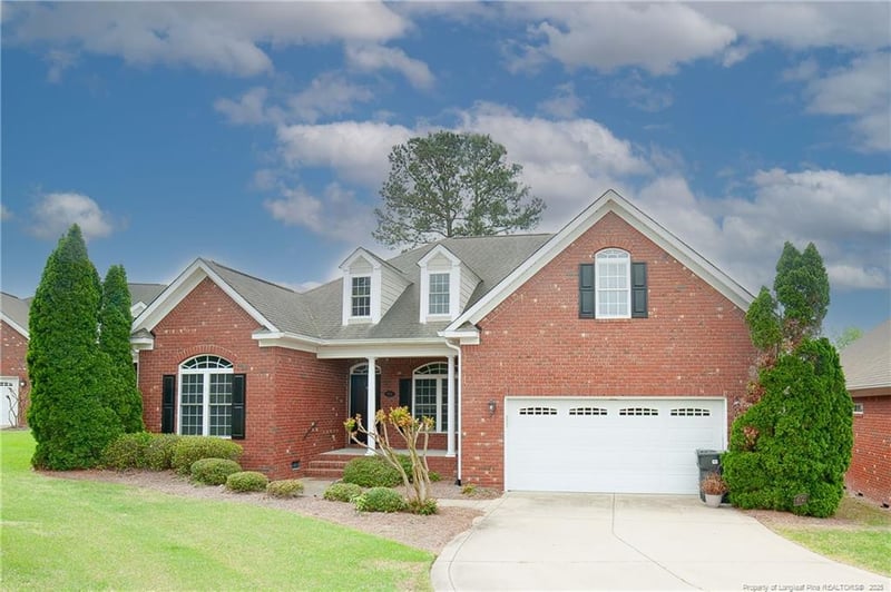 4721 Bramble St, Hope Mills, NC 28348