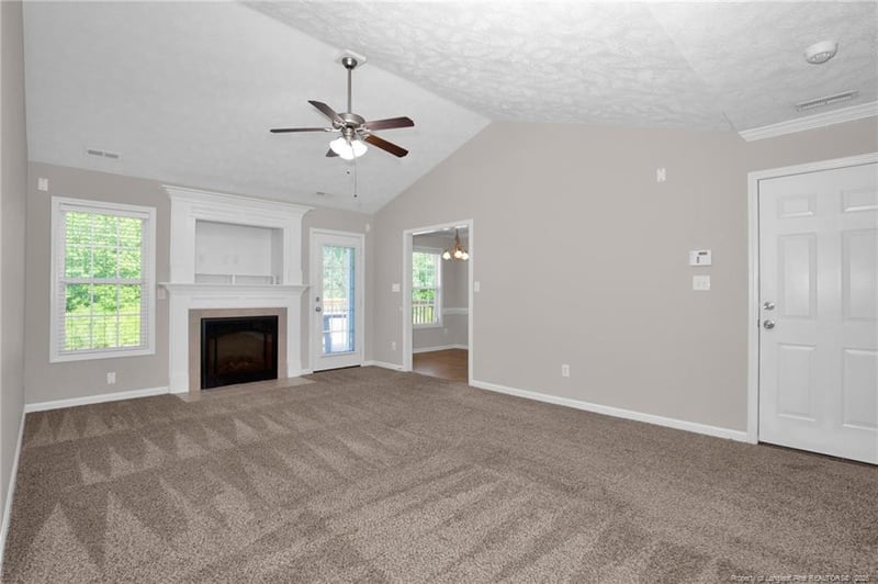 4721 Crystobal Rd, Fayetteville, NC 28311