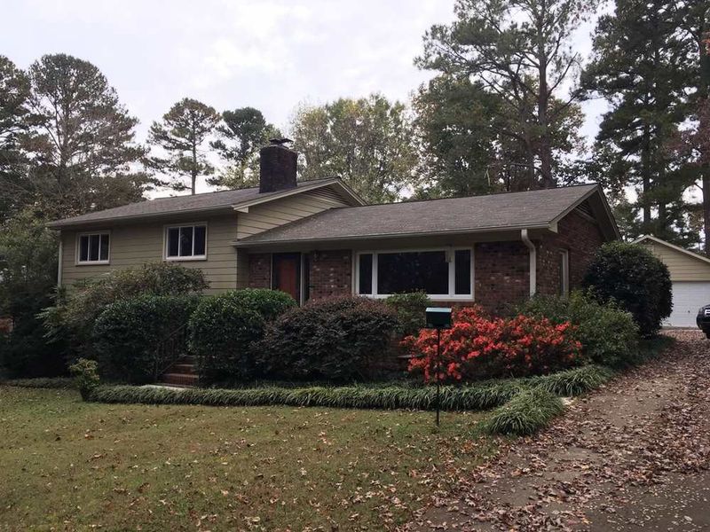 4721 Deerwood Dr, Raleigh, NC 27612