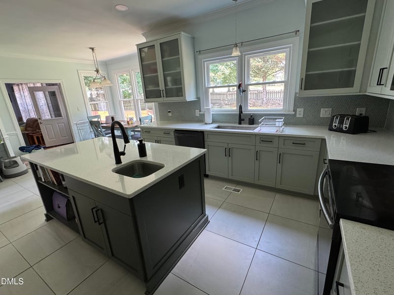 4721 Grand Cypress Ct, Raleigh, NC 27604