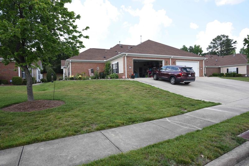 4721 Ivy Crest Ct, Raleigh, NC 27604
