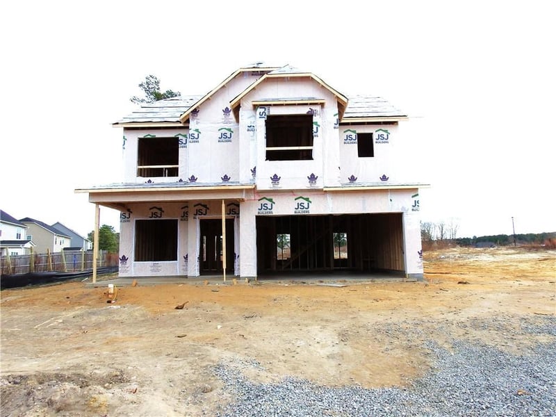 4721 Scenic Pines Dr, Hope Mills, NC 28348