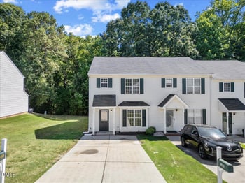 4721 Tanglewood Oaks St, Raleigh, NC 27610