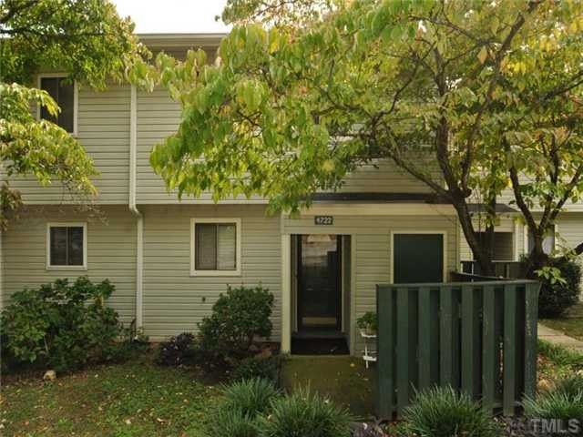 4722 Walden Pond Dr, Raleigh, NC 27604