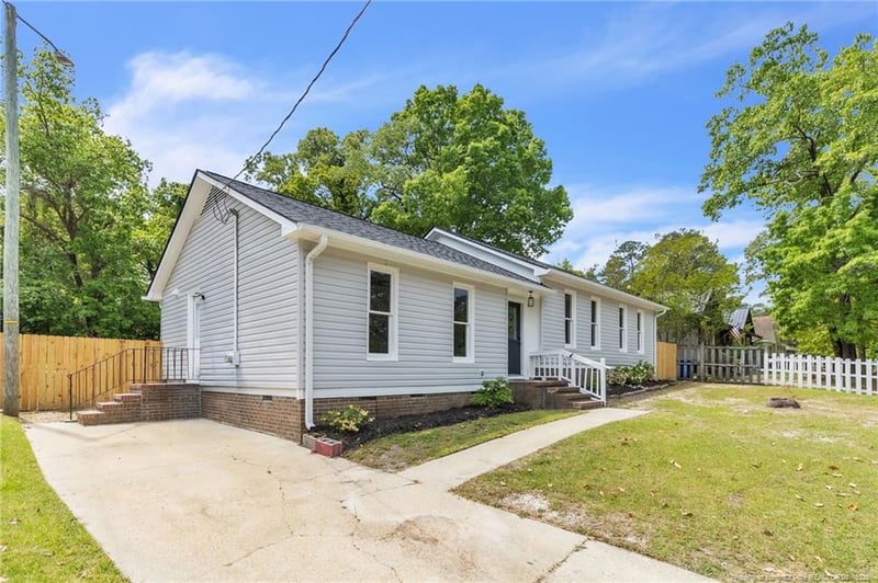 4725 Belford Rd, Fayetteville, NC 28314