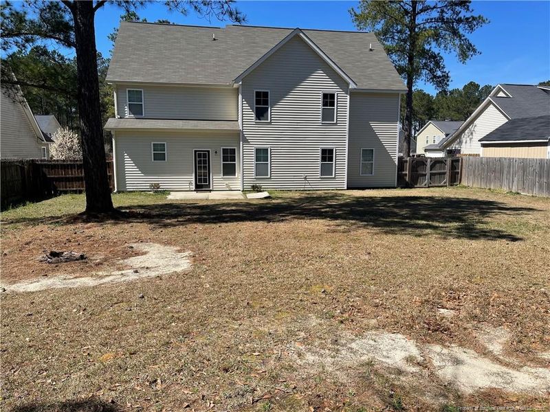 4725 Cedar Pass Dr, Hope Mills, NC 28348