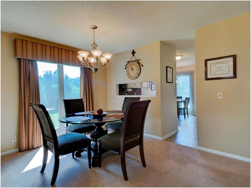 4725 Cedarfield Dr, Raleigh, NC 27606
