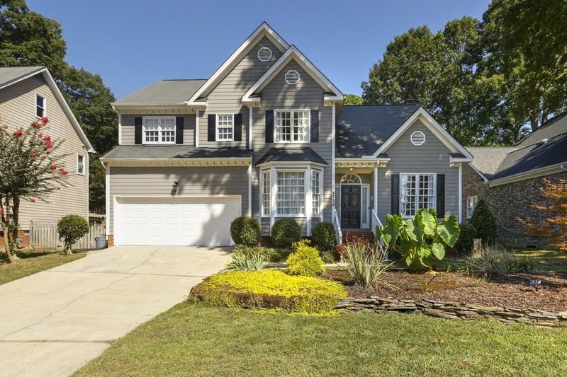 4725 Grand Cypress Ct, Raleigh, NC 27604