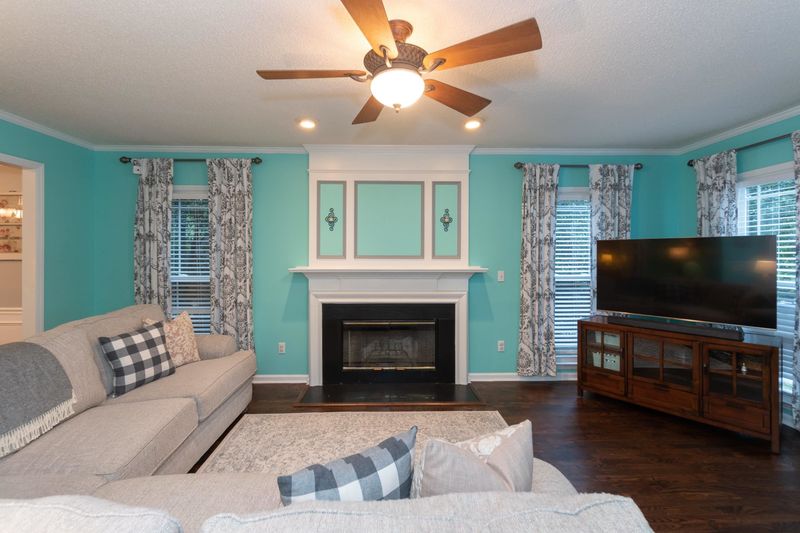 4728 Sinclair Dr, Raleigh, NC 27616