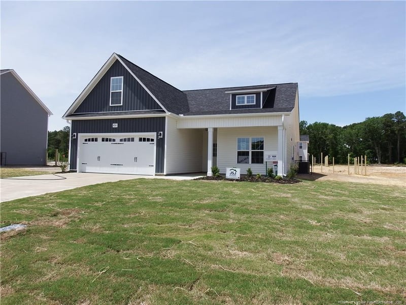 4730 Scenic Pines Dr, Hope Mills, NC 28348