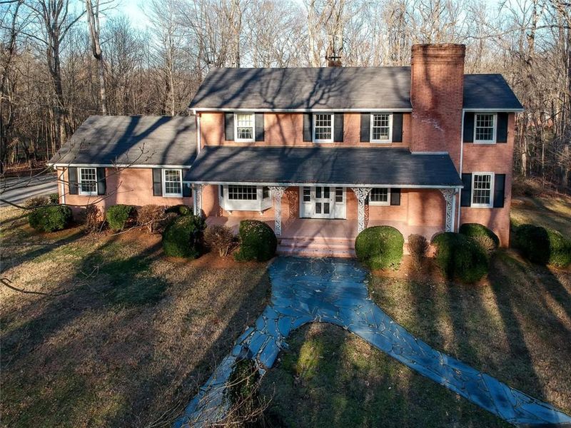 4734 Forest Lake Dr, Mebane, NC 27302