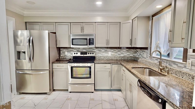 4736 Walden Pond Dr, Raleigh, NC 27604