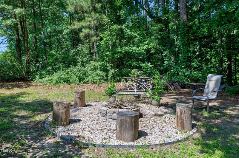 4737 Shady Greens Dr, Fuquay Varina, NC 27526