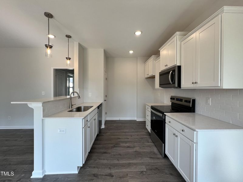 474 Olde Place Dr, Zebulon, NC 27597