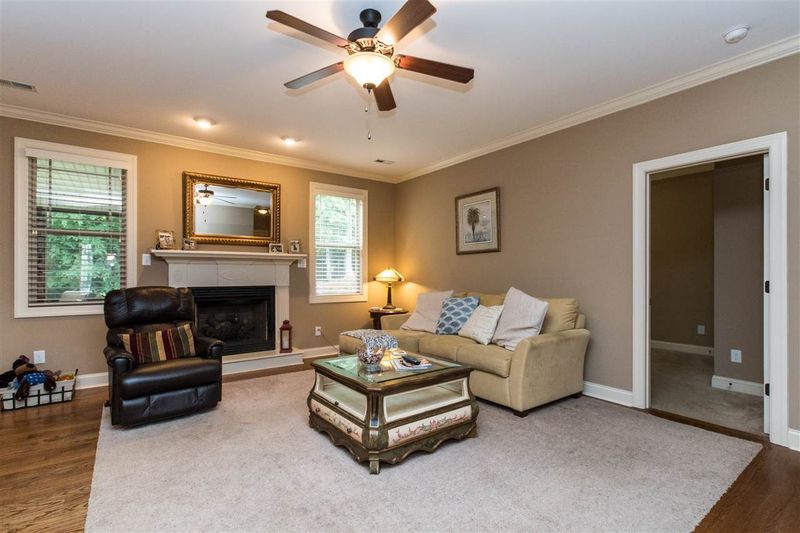 474 River Knoll Dr, Clayton, NC 27527