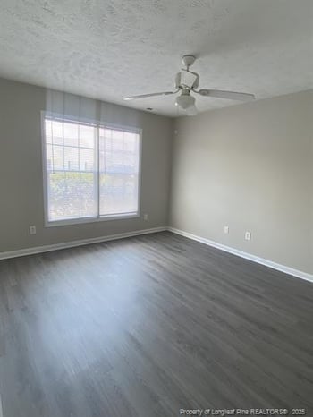 4744 Banks Ct, Hope Mills, NC 28348