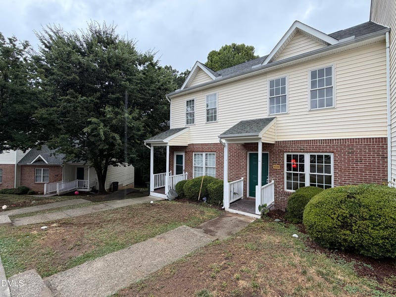 4746 Parkville Dr, Raleigh, NC 27604