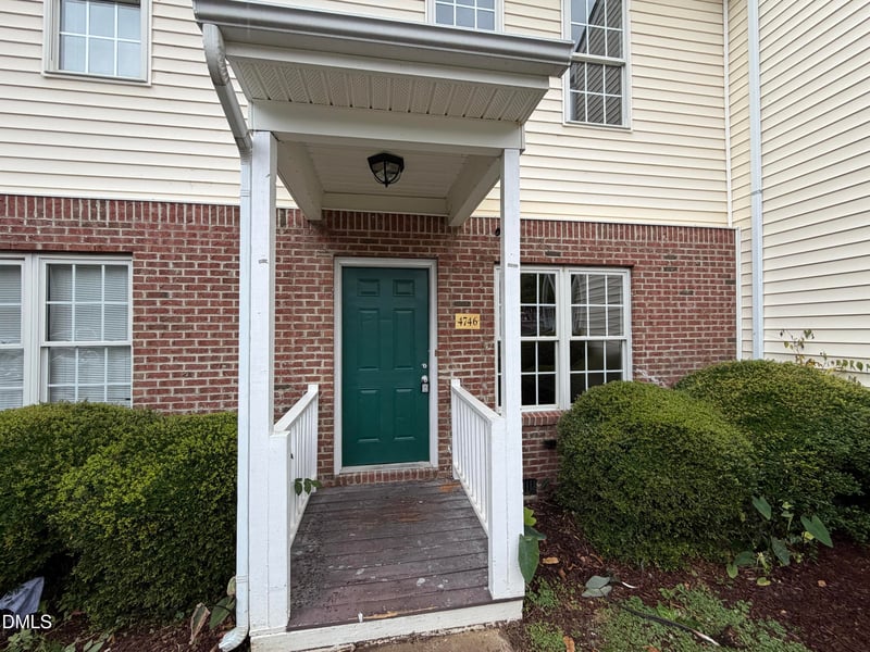 4746 Parkville Dr, Raleigh, NC 27604