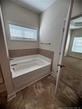 4748 Ritson Ln, Fayetteville, NC 28306