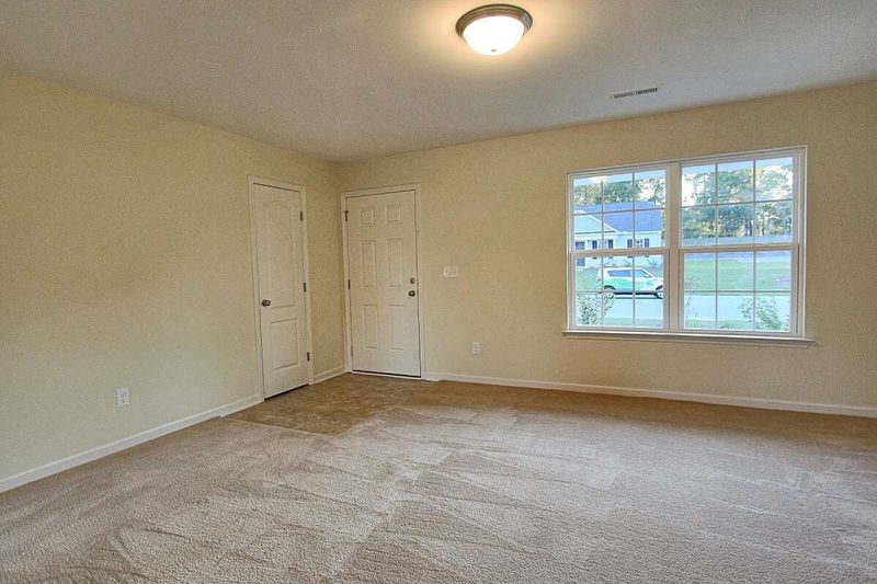 4749 Queen Pierrette St, Raleigh, NC 27610