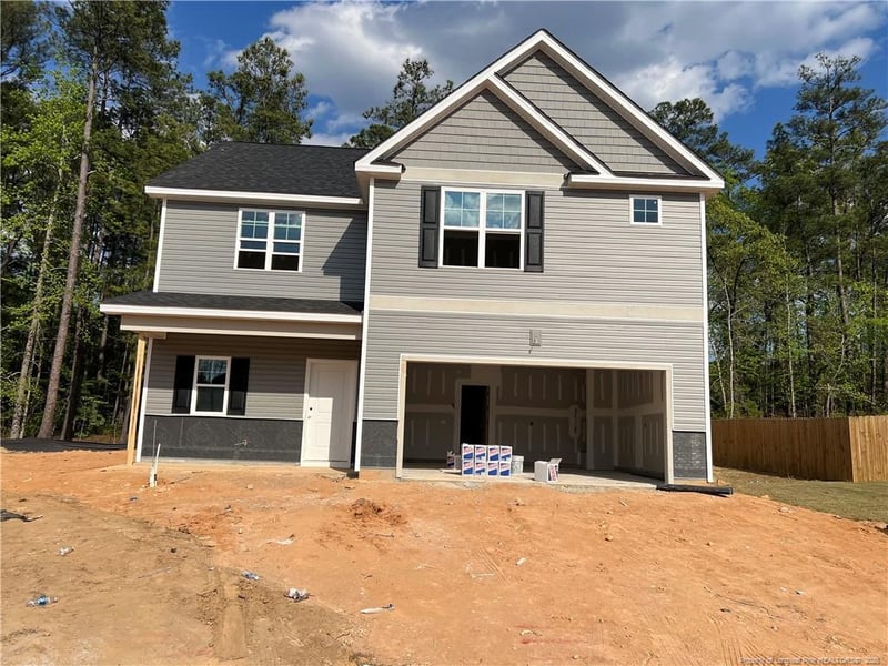 475 Crichton Ct, Fayetteville, NC 28311