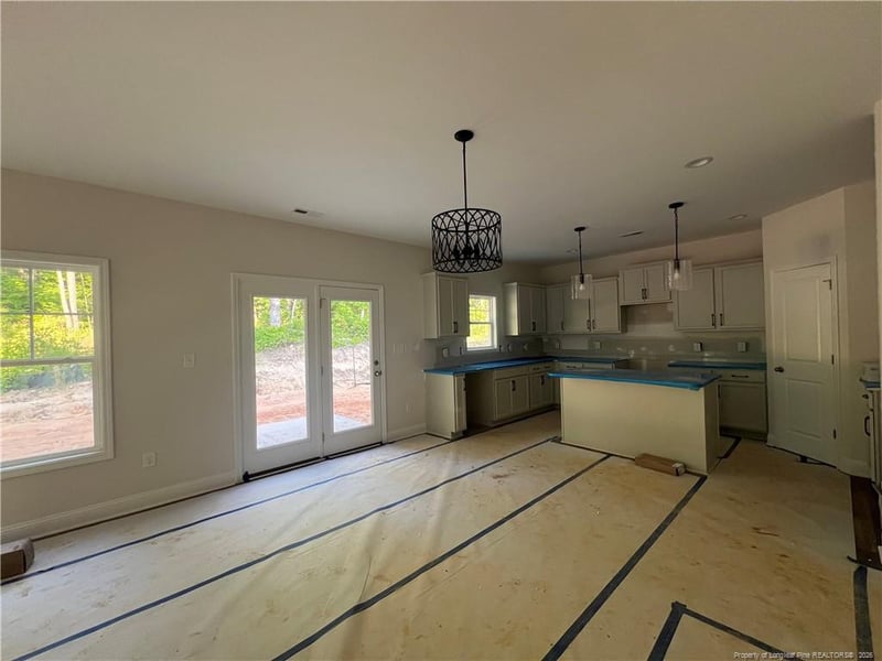 475 Crichton Ct, Fayetteville, NC 28311