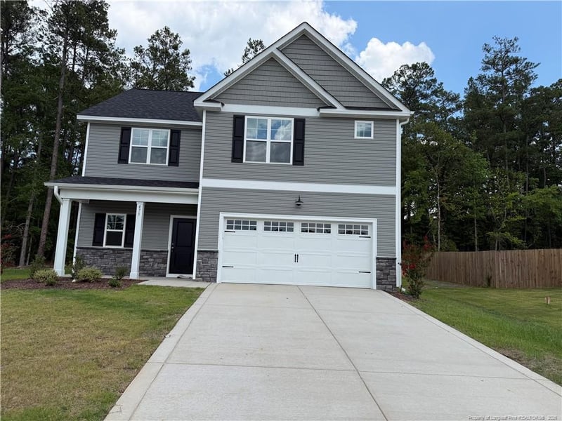 475 Crichton Ct, Fayetteville, NC 28311