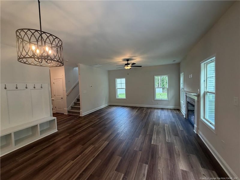 475 Crichton Ct, Fayetteville, NC 28311