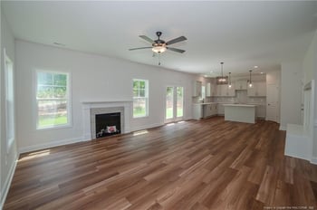 475 Crichton Ct, Fayetteville, NC 28311