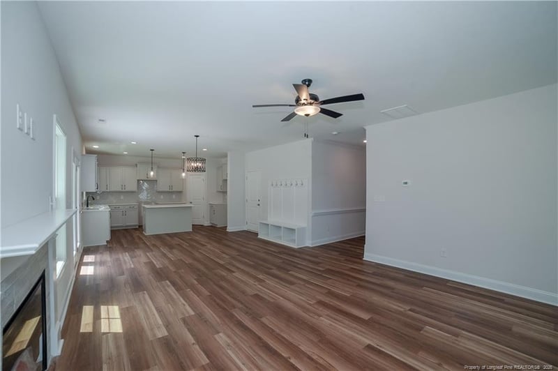 475 Crichton Ct, Fayetteville, NC 28311