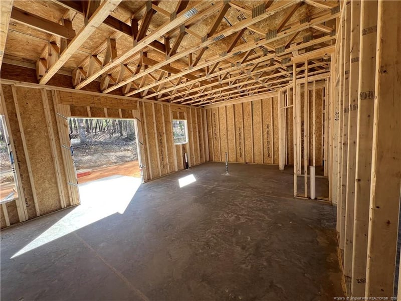 475 Crichton Ct, Fayetteville, NC 28311