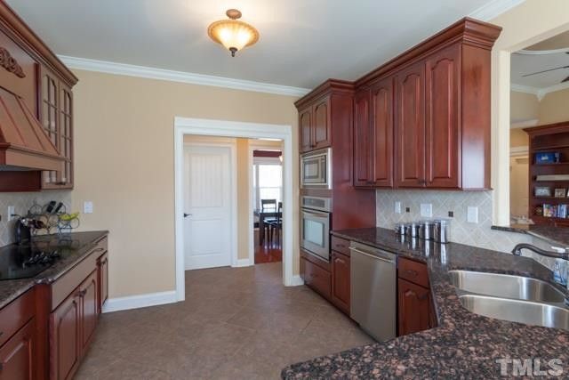 475 Winding Oak Way, Clayton, NC 27520