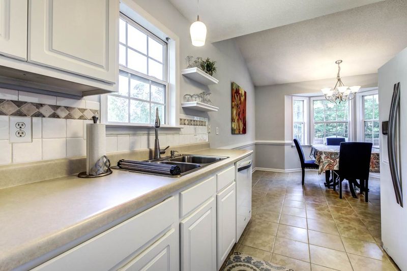 476 Spaniel Ln, Clayton, NC 27520